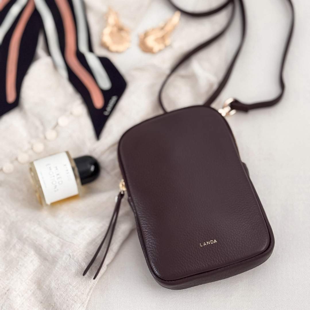 CASSIA PHONE BAG CHOCOLATE BROWN