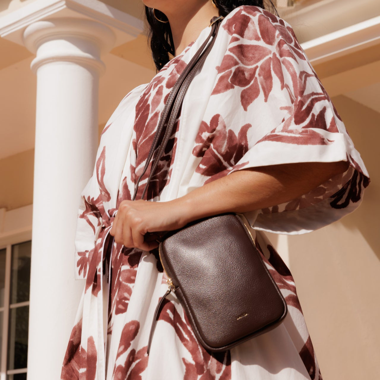 CASSIA PHONE BAG CHOCOLATE BROWN