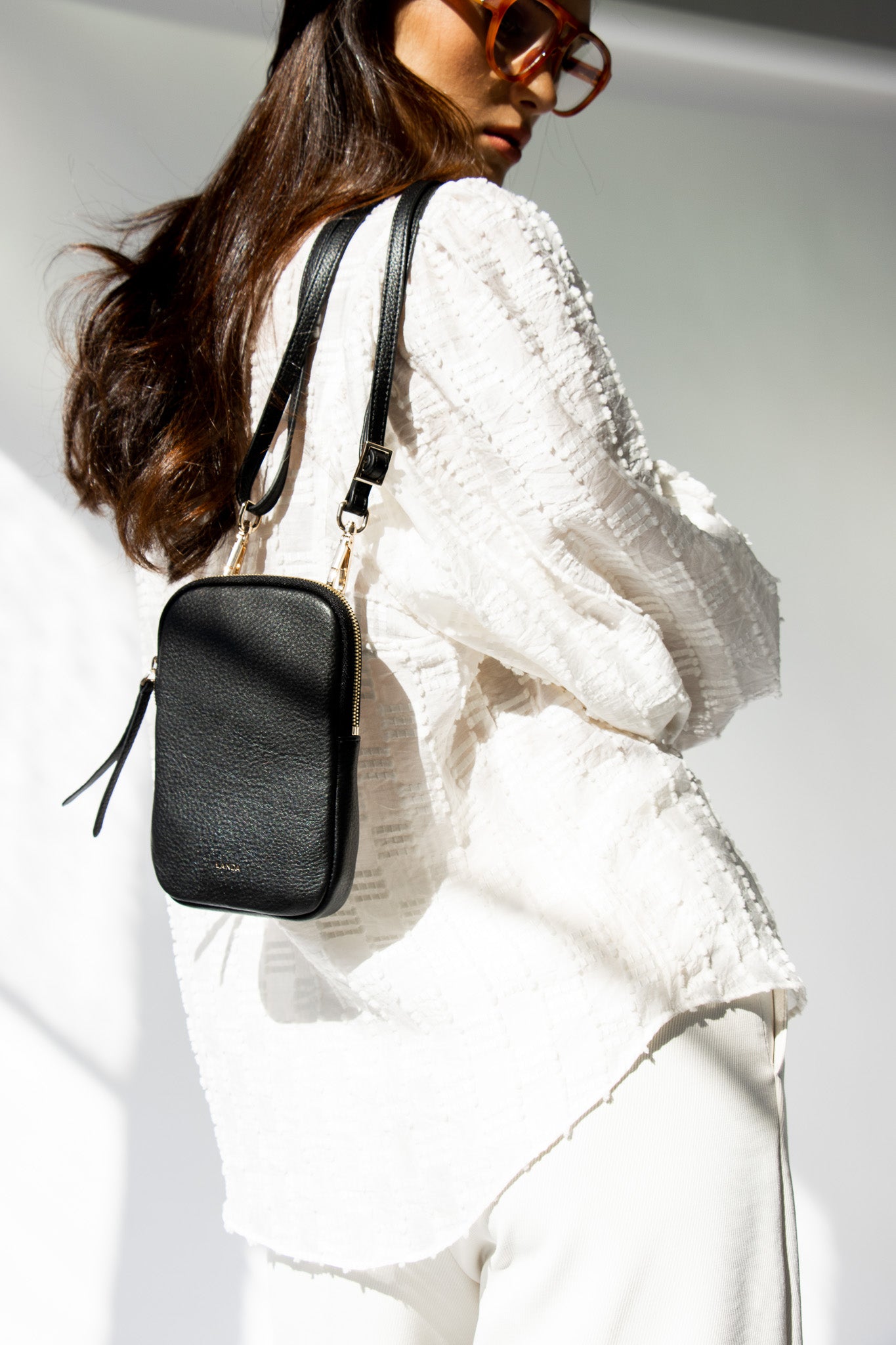CASSIA PHONE BAG BLACK