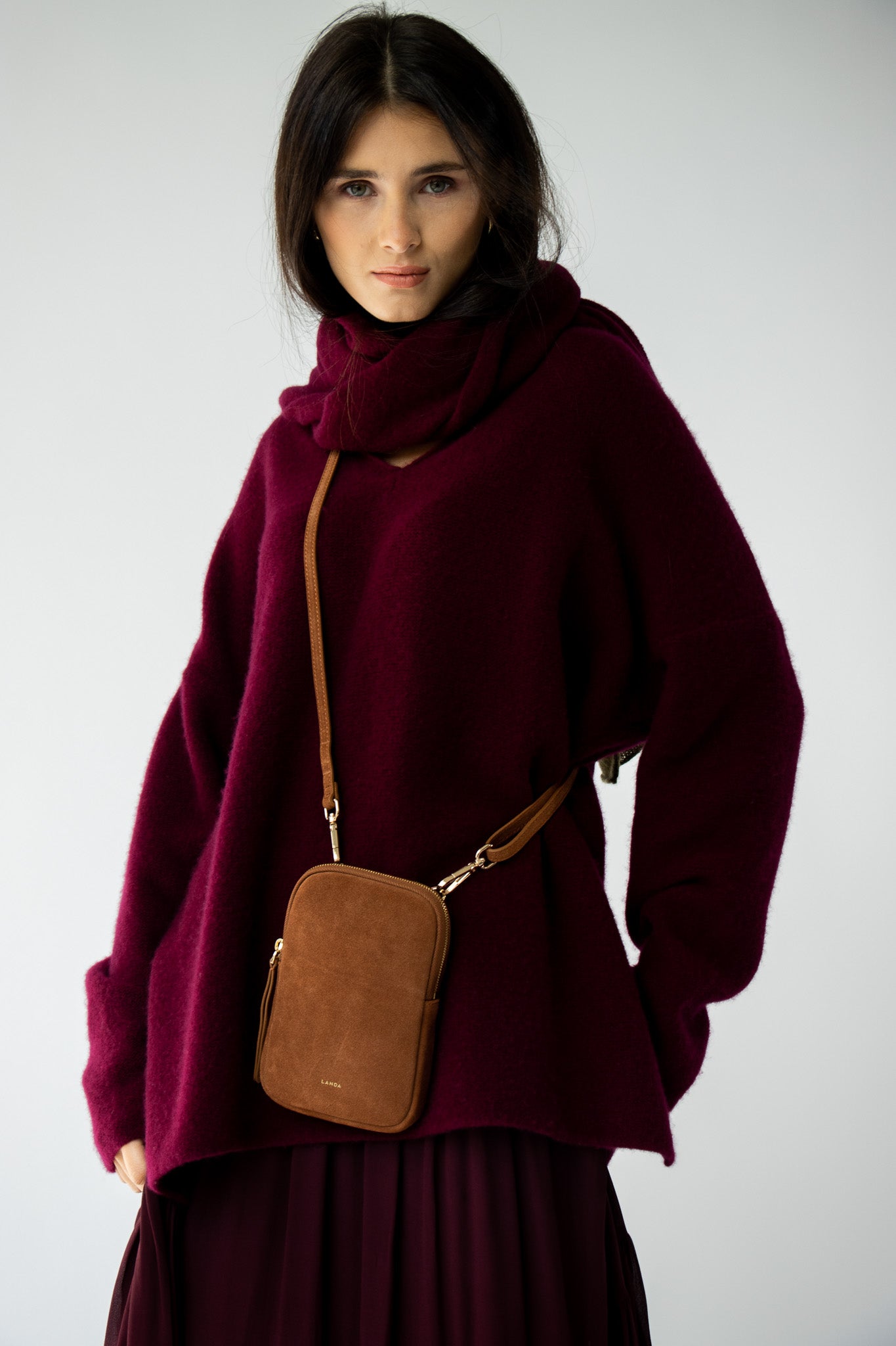 CASSIA PHONE BAG SUEDE