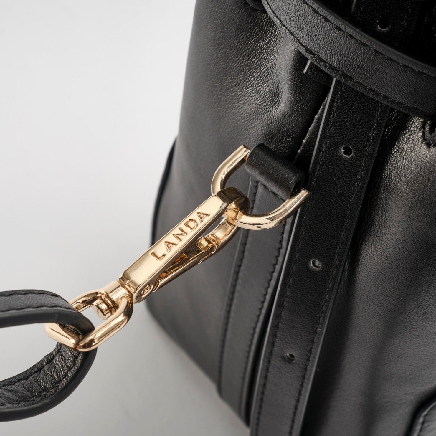 BAOBAB Bucket Bag Black - LANDA