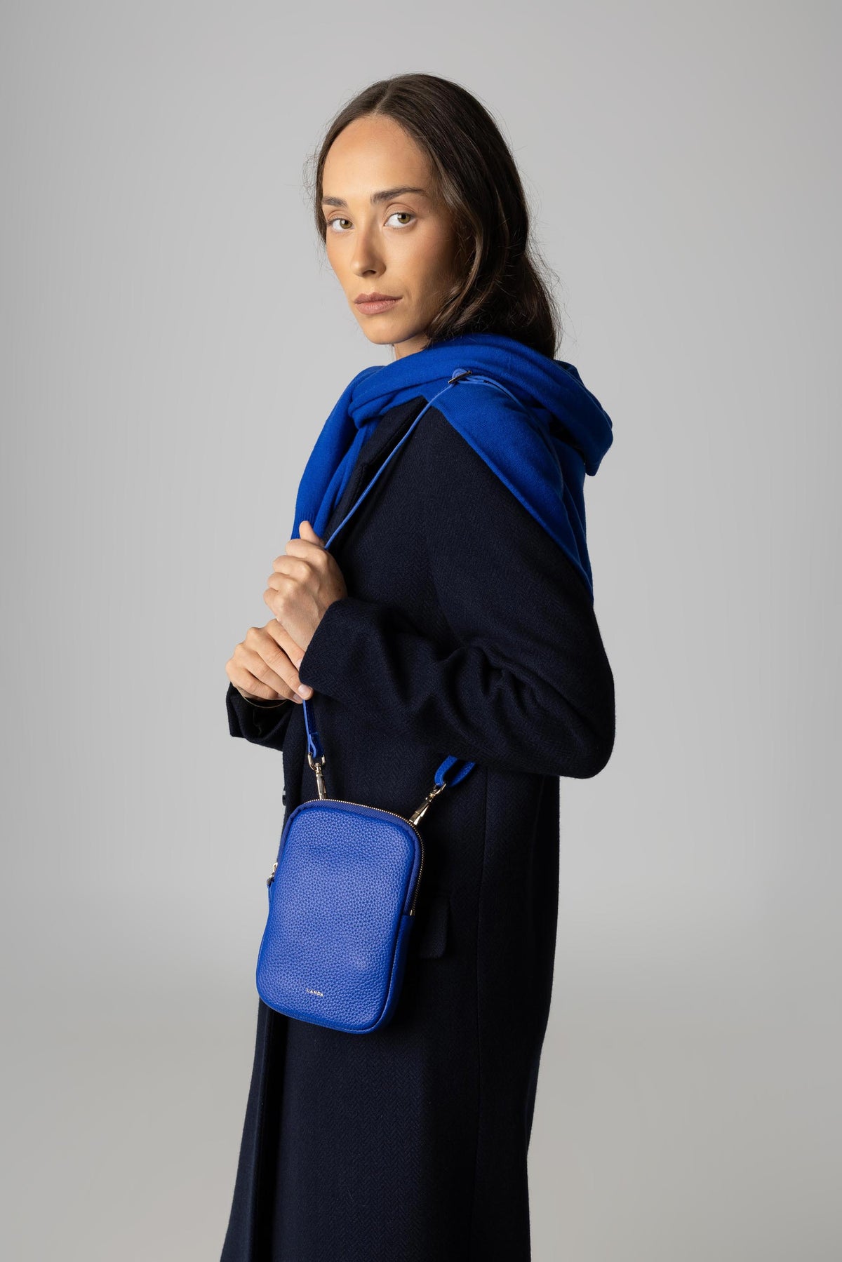 CASSIA PHONE BAG COBALT BLUE