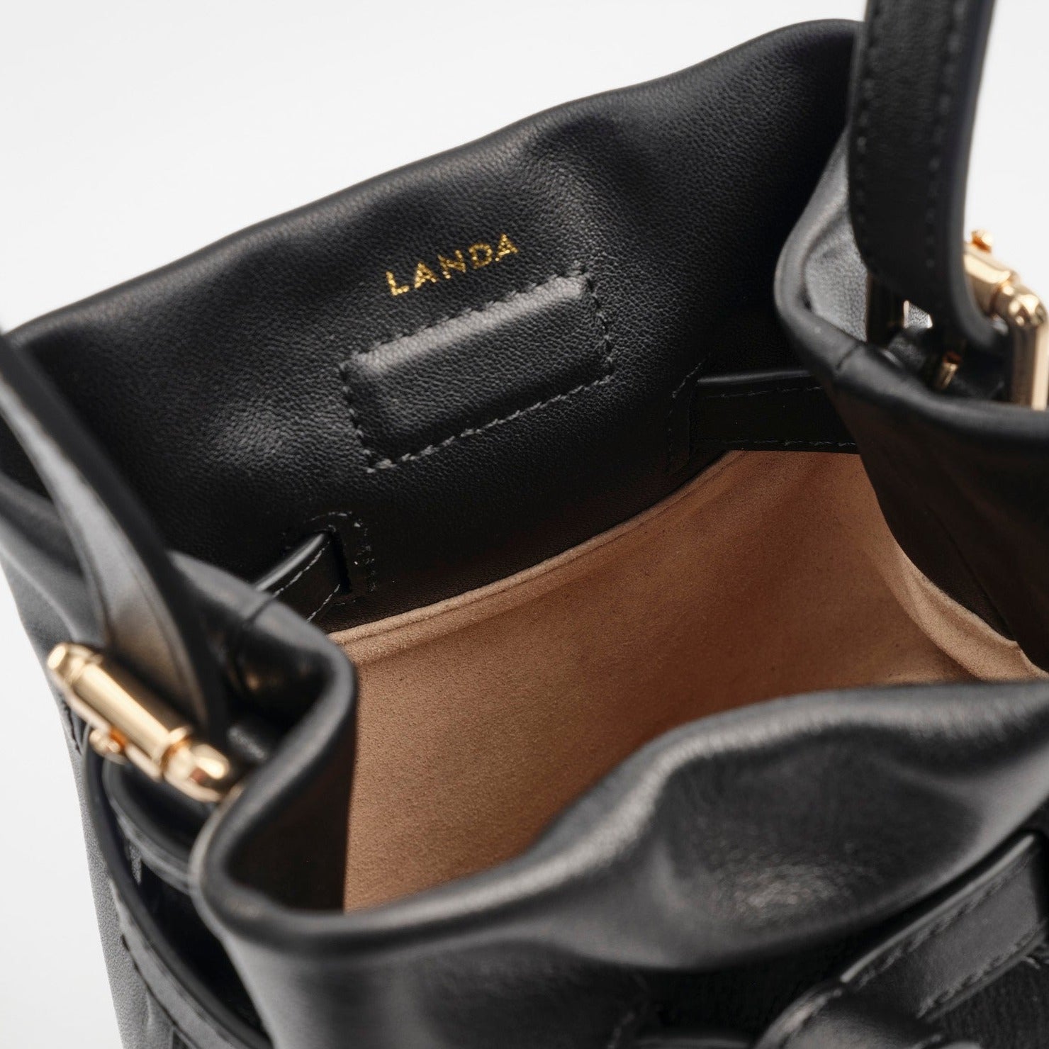 BAOBAB Bucket Bag Black - LANDA 