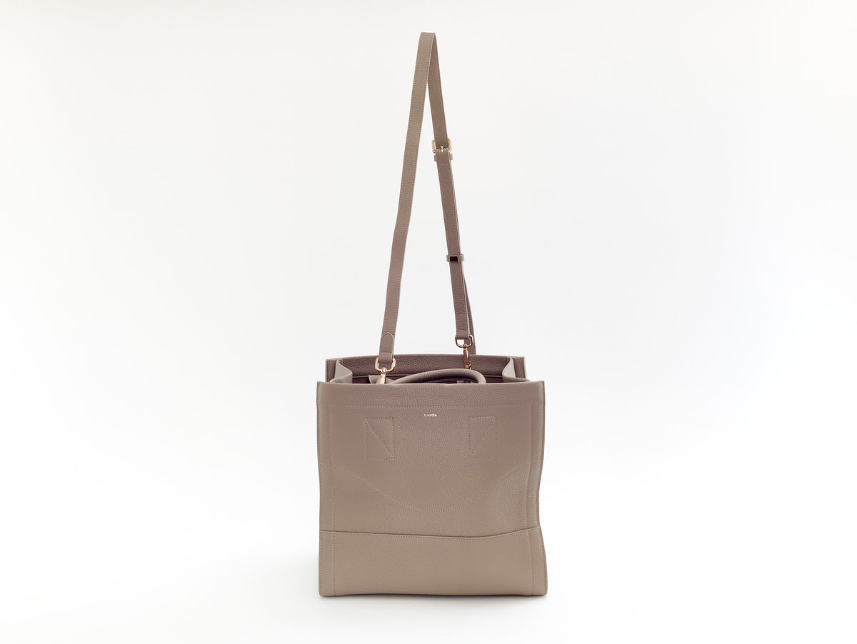 CASTANA DAY BAG TAUPE