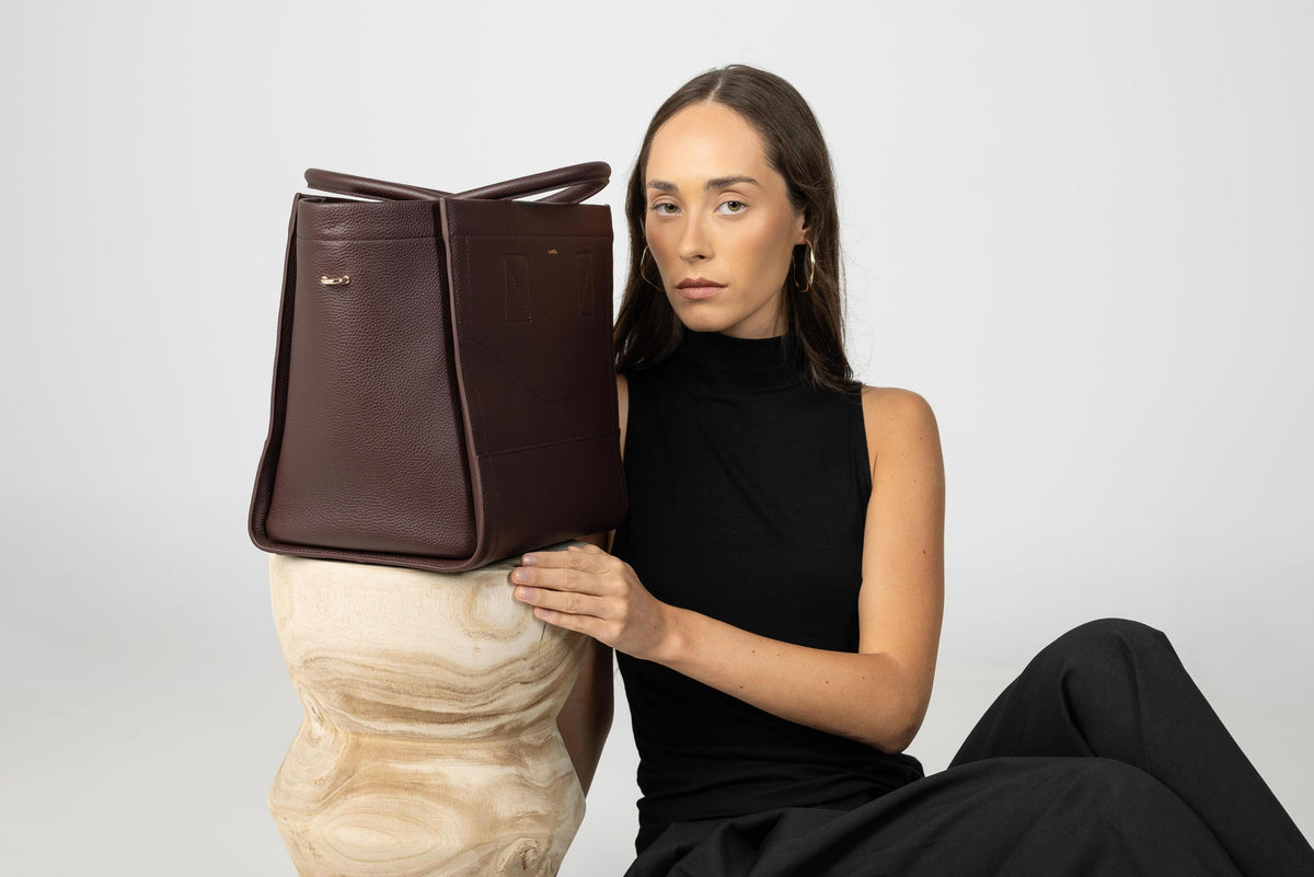 CASTANA DAY BAG BURGUNDY