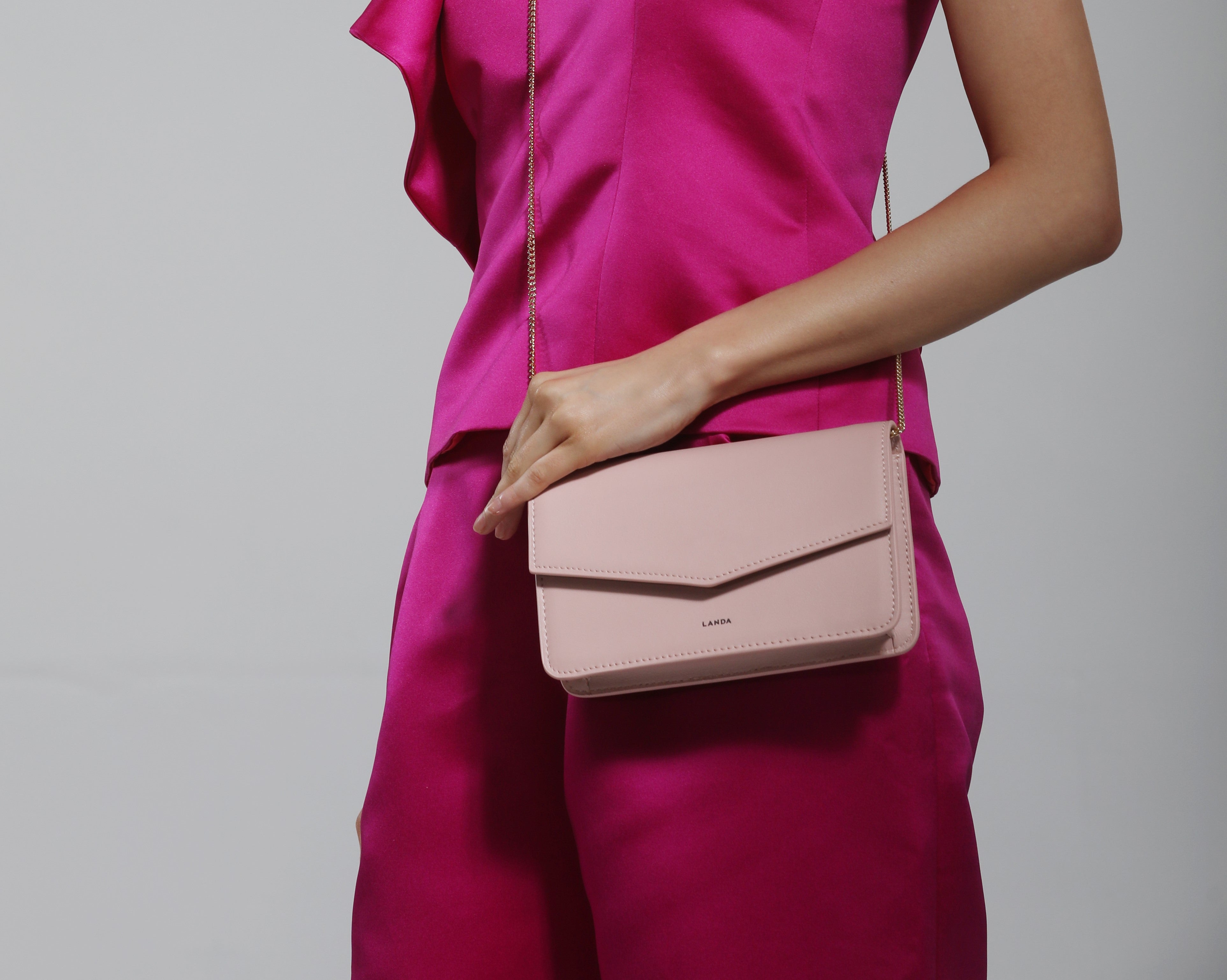 TILIA CLUTCH OR CROSSBODY PINK